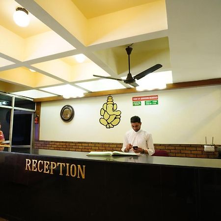 Hotel Gaurab Near Paltan Bazaar Dehradun Dış mekan fotoğraf