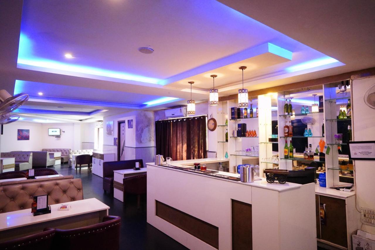 Hotel Gaurab Near Paltan Bazaar Dehradun Dış mekan fotoğraf