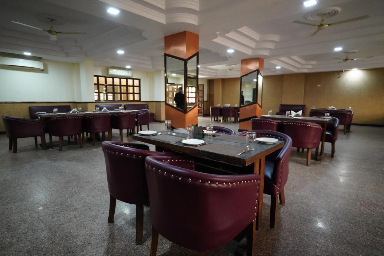 Hotel Gaurab Near Paltan Bazaar Dehradun Dış mekan fotoğraf