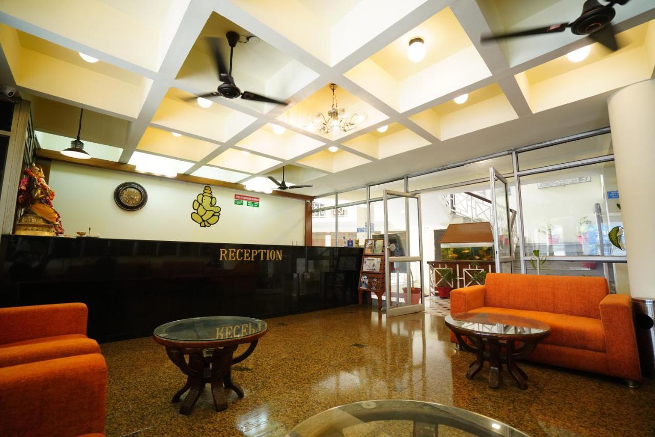 Hotel Gaurab Near Paltan Bazaar Dehradun Dış mekan fotoğraf