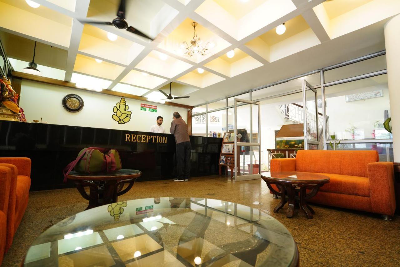 Hotel Gaurab Near Paltan Bazaar Dehradun Dış mekan fotoğraf